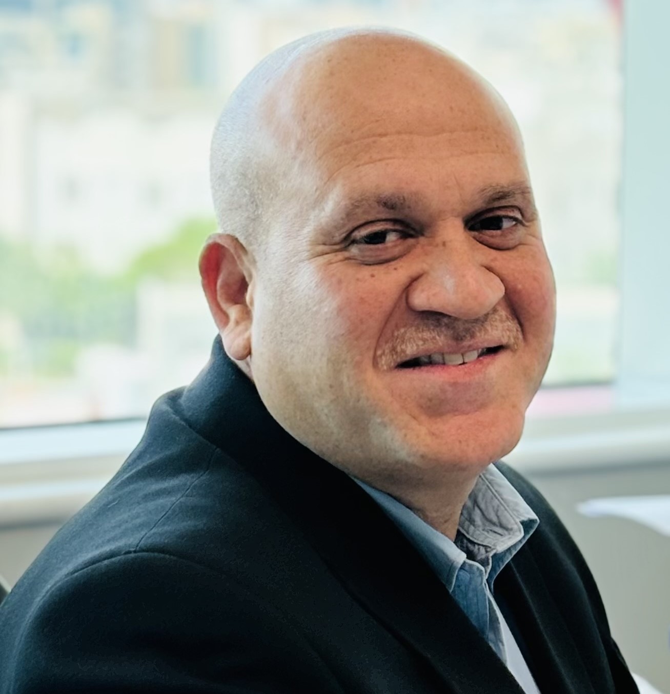 Dr.%20Raouf%20Photo%202